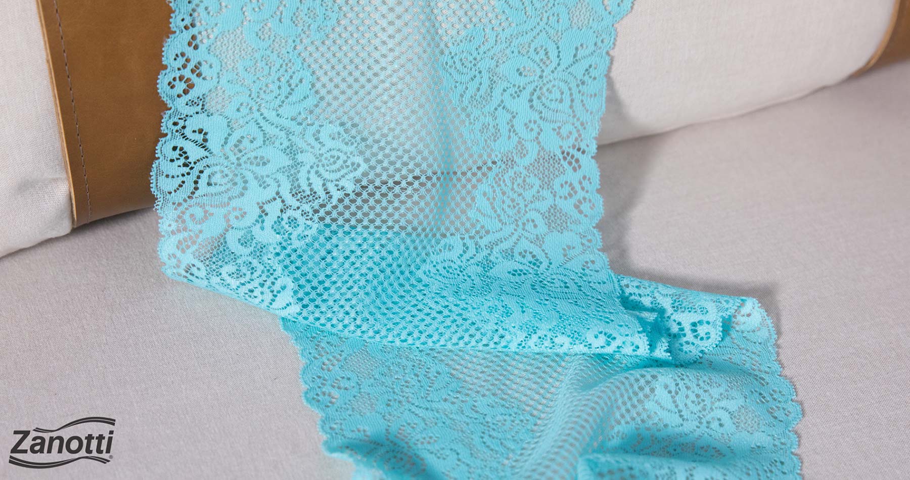 renda da Zanotti em tom azul, perfeita para a confecção de lingerie sofisticada