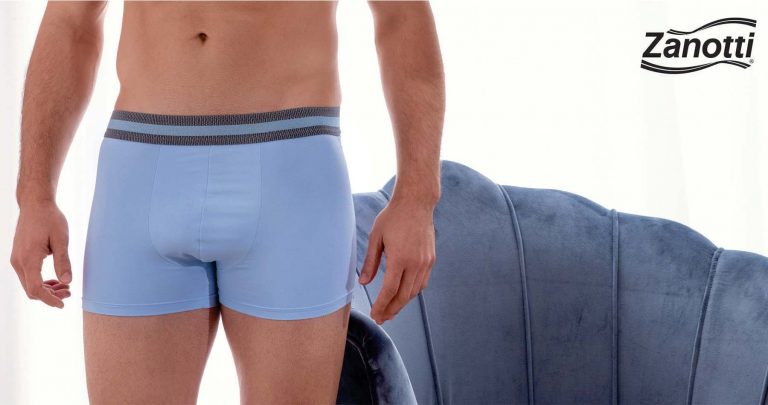 homem usando um dos modelos de cuecas