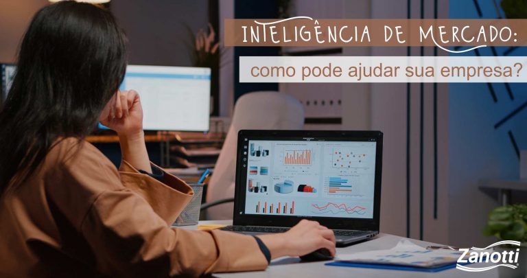 mulher trabalhando em um computador, analisando dados de inteligência de mercado